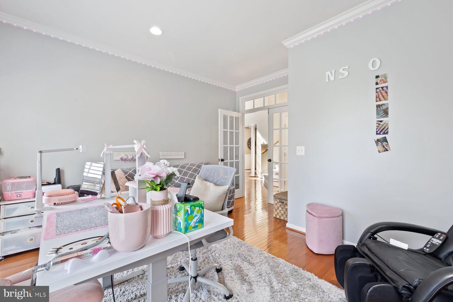 21030 COURTLAND VILLAGE DR, LEESBURG, Virginia 20175, 4 Bedrooms Bedrooms, ,3 BathroomsBathrooms,Residential,For sale,21030 COURTLAND VILLAGE DR,VALO2106786 MLS # VALO2106786