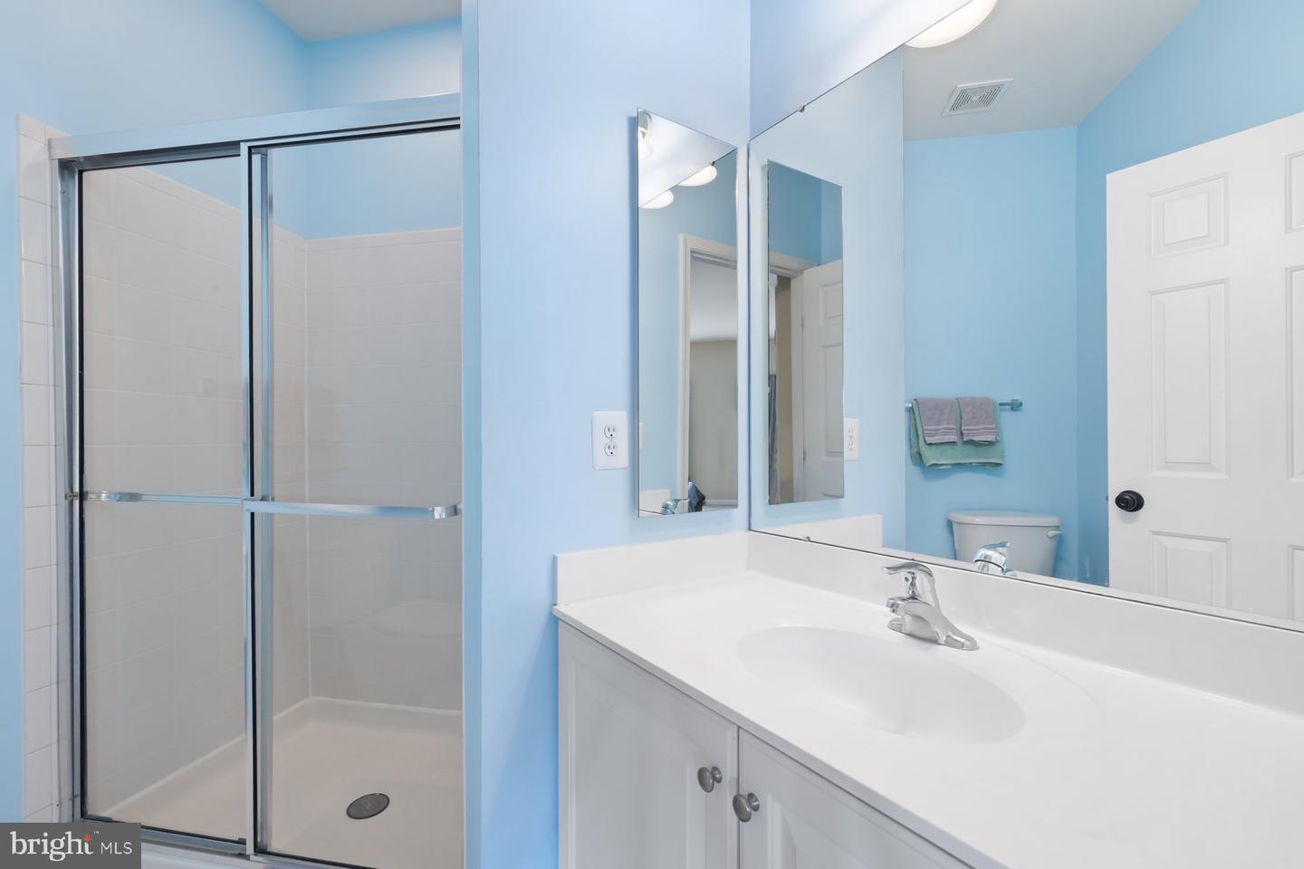 21030 COURTLAND VILLAGE DR, LEESBURG, Virginia 20175, 4 Bedrooms Bedrooms, ,3 BathroomsBathrooms,Residential,For sale,21030 COURTLAND VILLAGE DR,VALO2106786 MLS # VALO2106786