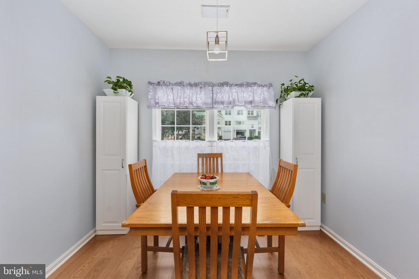 5100 CASTLE HARBOR WAY #117, CENTREVILLE, Virginia 20120, 3 Bedrooms Bedrooms, ,2 BathroomsBathrooms,Residential,For sale,5100 CASTLE HARBOR WAY #117,VAFX2267372 MLS # VAFX2267372