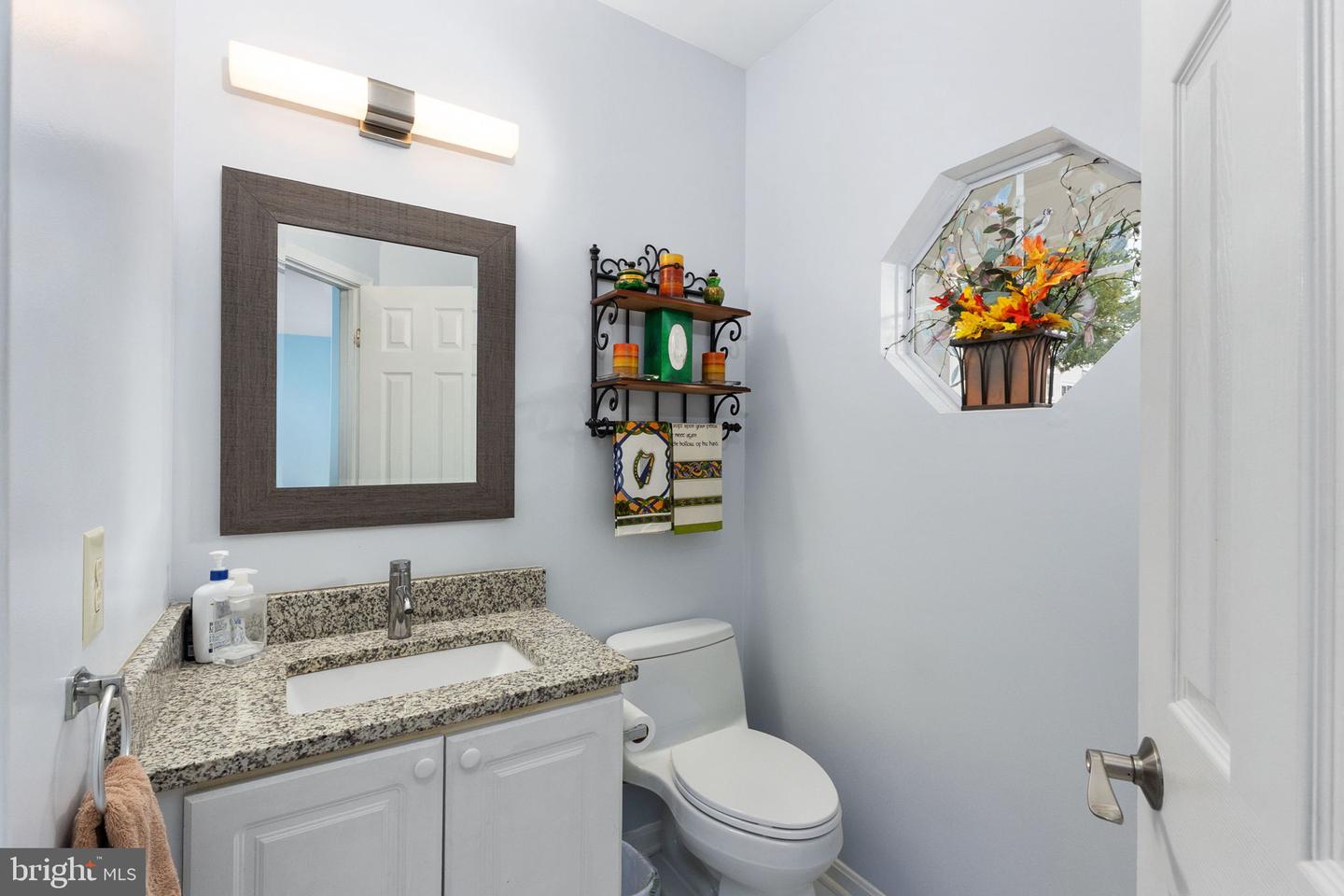 5100 CASTLE HARBOR WAY #117, CENTREVILLE, Virginia 20120, 3 Bedrooms Bedrooms, ,2 BathroomsBathrooms,Residential,For sale,5100 CASTLE HARBOR WAY #117,VAFX2267372 MLS # VAFX2267372