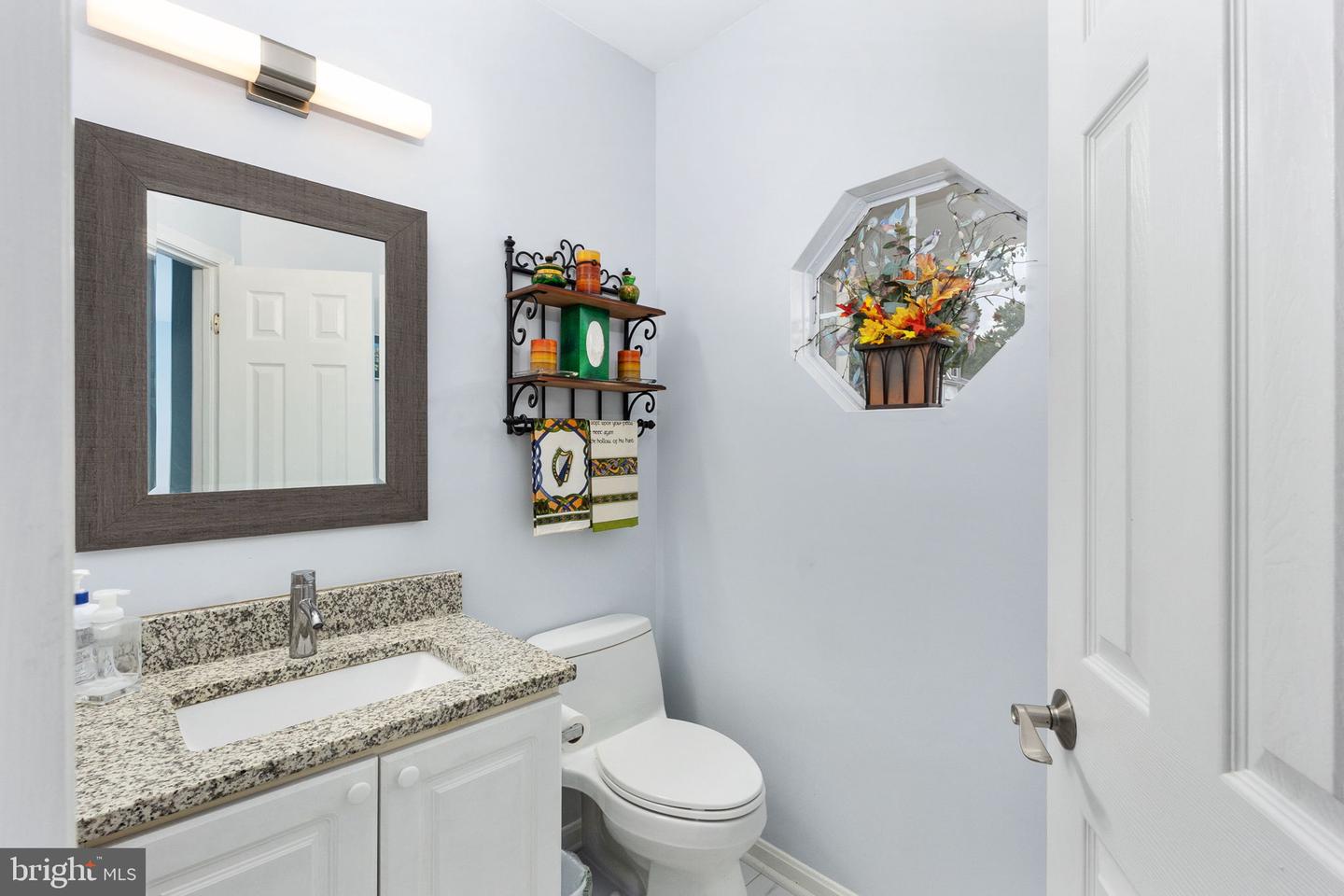 5100 CASTLE HARBOR WAY #117, CENTREVILLE, Virginia 20120, 3 Bedrooms Bedrooms, ,2 BathroomsBathrooms,Residential,For sale,5100 CASTLE HARBOR WAY #117,VAFX2267372 MLS # VAFX2267372