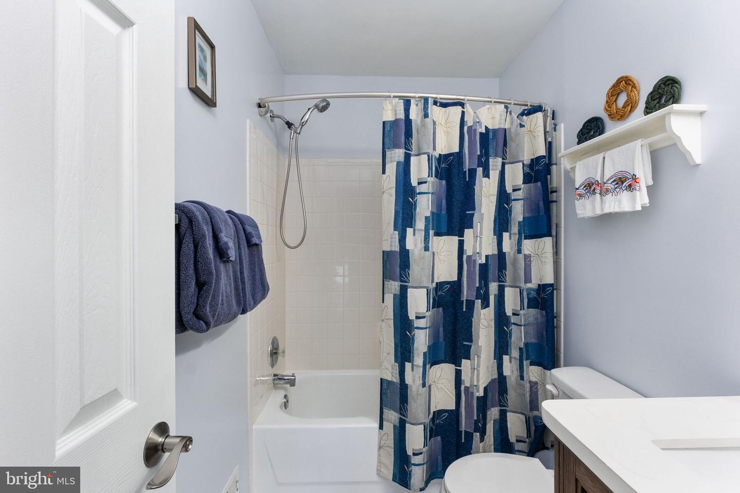 5100 CASTLE HARBOR WAY #117, CENTREVILLE, Virginia 20120, 3 Bedrooms Bedrooms, ,2 BathroomsBathrooms,Residential,For sale,5100 CASTLE HARBOR WAY #117,VAFX2267372 MLS # VAFX2267372