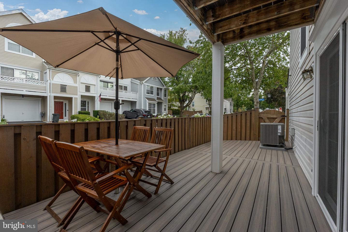 5100 CASTLE HARBOR WAY #117, CENTREVILLE, Virginia 20120, 3 Bedrooms Bedrooms, ,2 BathroomsBathrooms,Residential,For sale,5100 CASTLE HARBOR WAY #117,VAFX2267372 MLS # VAFX2267372