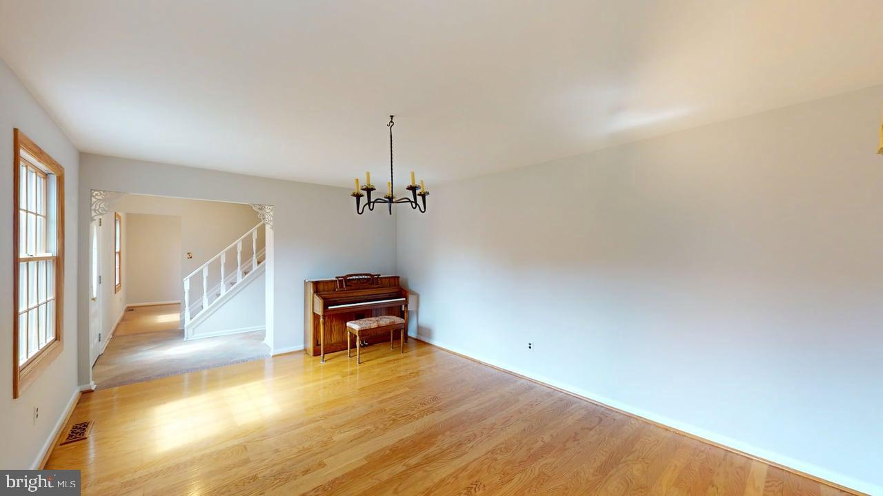 1213 TERRYLYNN CT, HERNDON, Virginia 20170, 5 Bedrooms Bedrooms, ,2 BathroomsBathrooms,Residential,For sale,1213 TERRYLYNN CT,VAFX2267448 MLS # VAFX2267448