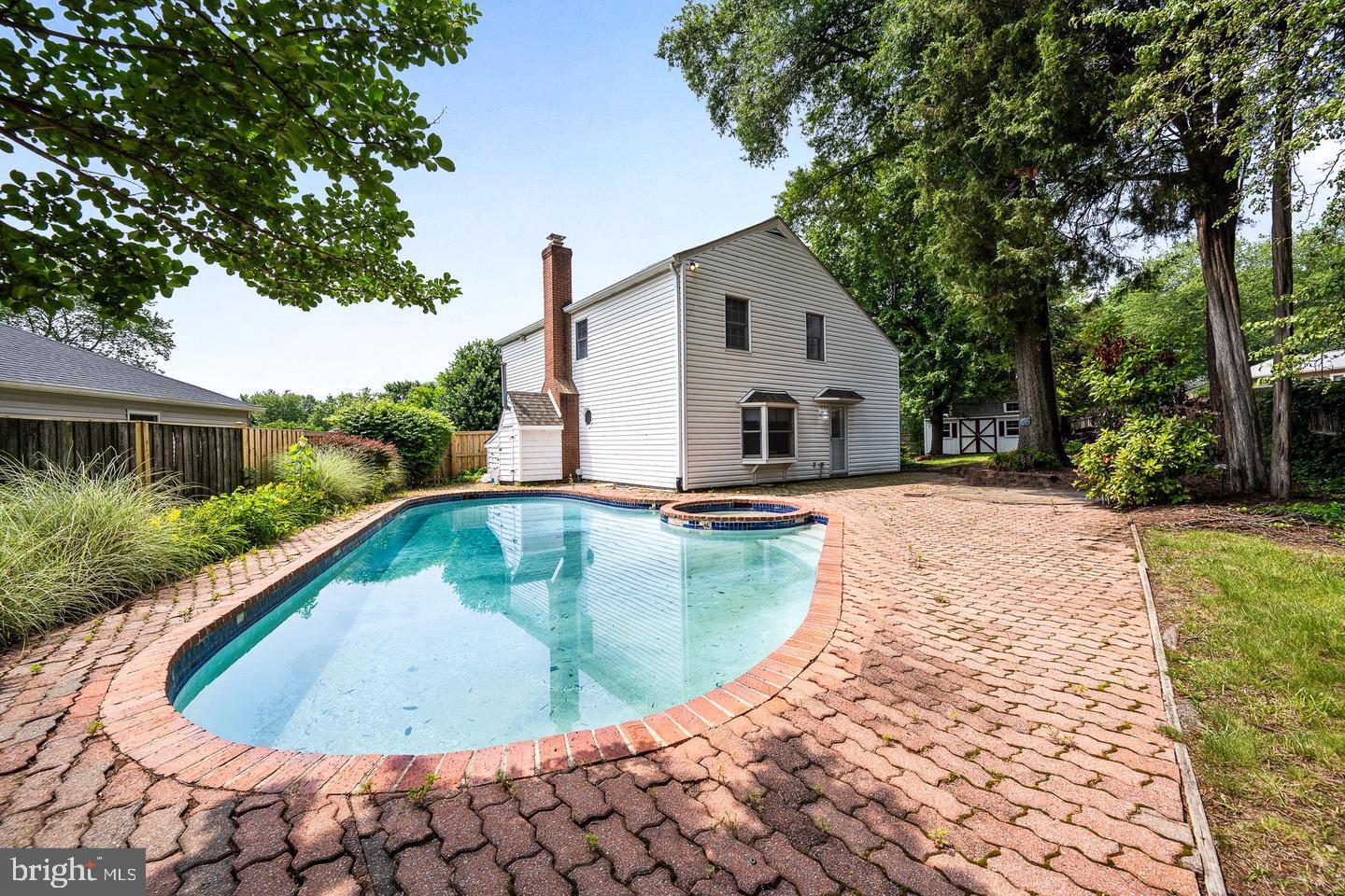 1213 TERRYLYNN CT, HERNDON, Virginia 20170, 5 Bedrooms Bedrooms, ,2 BathroomsBathrooms,Residential,For sale,1213 TERRYLYNN CT,VAFX2267448 MLS # VAFX2267448