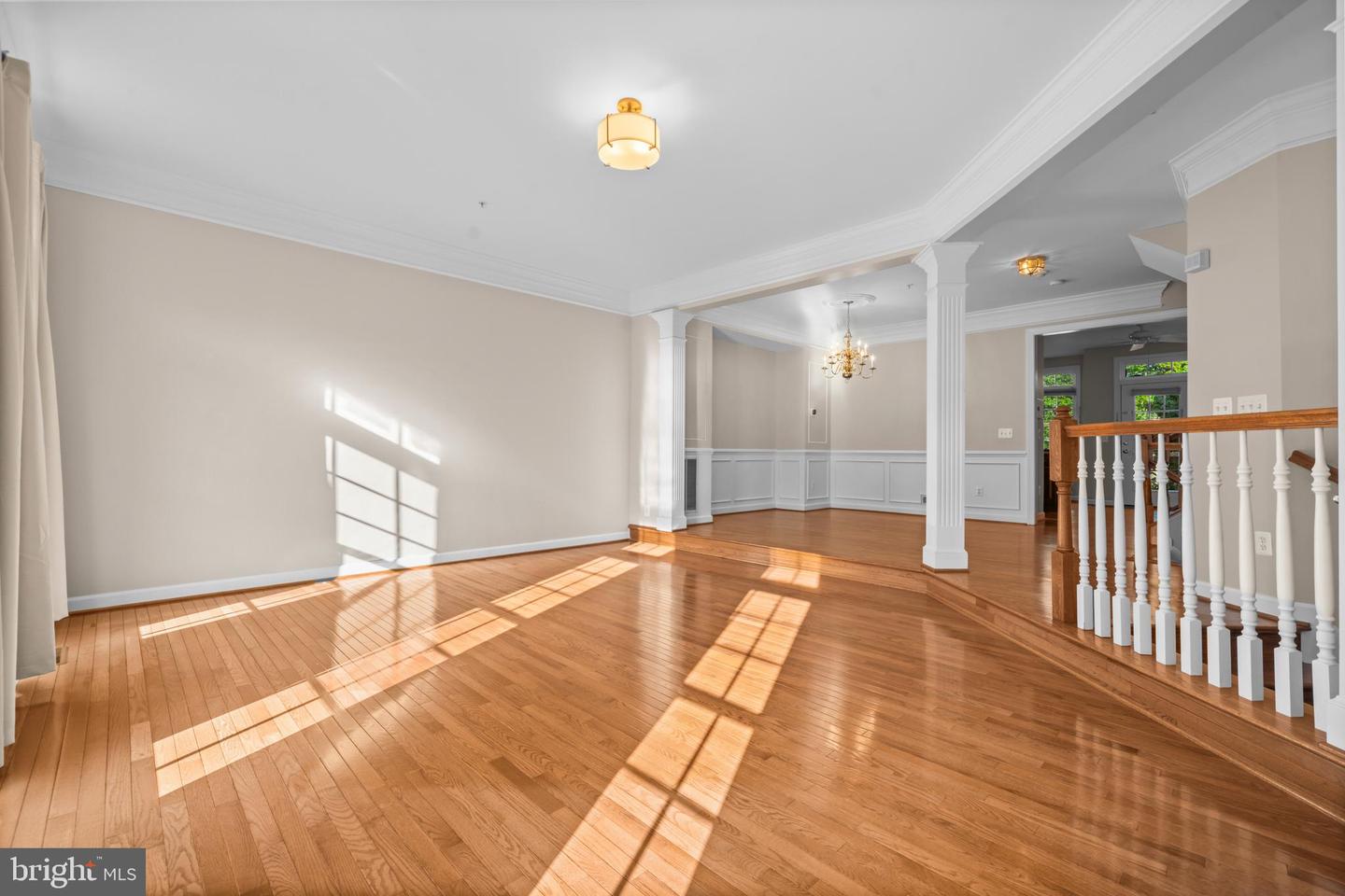 1675 HUNTING CREEK DR, ALEXANDRIA, Virginia 22314, 5 Bedrooms Bedrooms, ,4 BathroomsBathrooms,Residential,For sale,1675 HUNTING CREEK DR,VAAX2049876 MLS # VAAX2049876