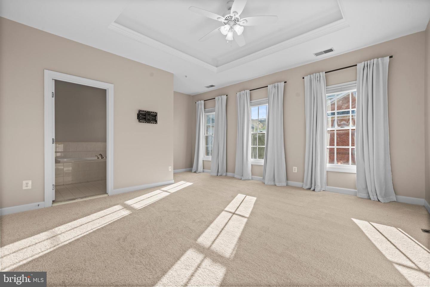1675 HUNTING CREEK DR, ALEXANDRIA, Virginia 22314, 5 Bedrooms Bedrooms, ,4 BathroomsBathrooms,Residential,For sale,1675 HUNTING CREEK DR,VAAX2049876 MLS # VAAX2049876
