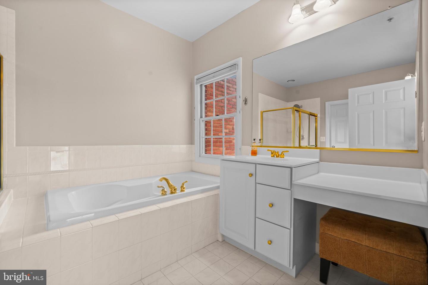 1675 HUNTING CREEK DR, ALEXANDRIA, Virginia 22314, 5 Bedrooms Bedrooms, ,4 BathroomsBathrooms,Residential,For sale,1675 HUNTING CREEK DR,VAAX2049876 MLS # VAAX2049876
