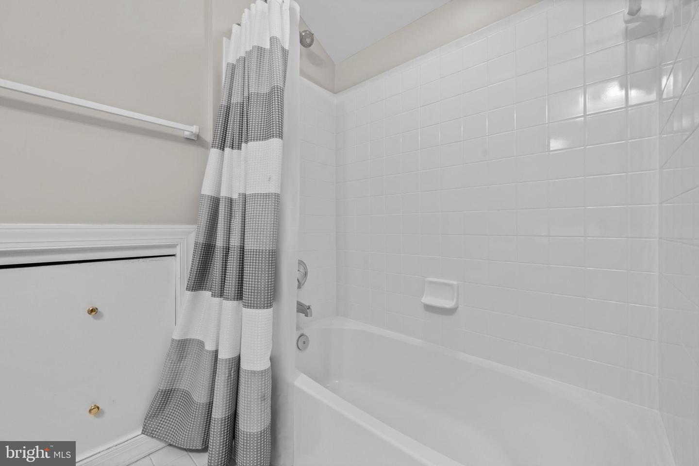 1675 HUNTING CREEK DR, ALEXANDRIA, Virginia 22314, 5 Bedrooms Bedrooms, ,4 BathroomsBathrooms,Residential,For sale,1675 HUNTING CREEK DR,VAAX2049876 MLS # VAAX2049876