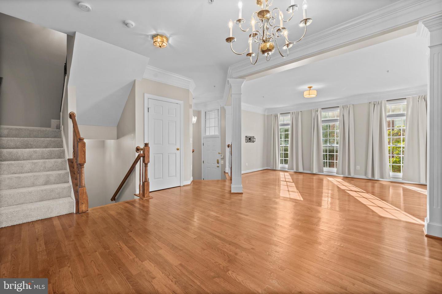 1675 HUNTING CREEK DR, ALEXANDRIA, Virginia 22314, 5 Bedrooms Bedrooms, ,4 BathroomsBathrooms,Residential,For sale,1675 HUNTING CREEK DR,VAAX2049876 MLS # VAAX2049876