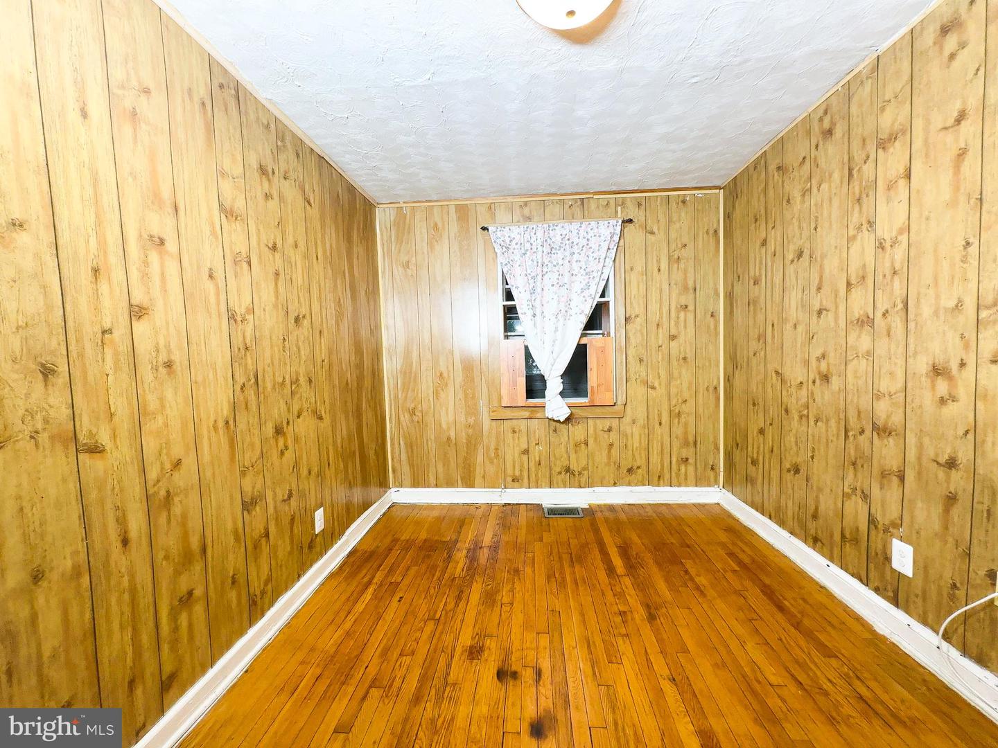 5345 AMES ST NE, WASHINGTON, District Of Columbia 20019, 2 Bedrooms Bedrooms, 5 Rooms Rooms,2 BathroomsBathrooms,Residential,For sale,5345 AMES ST NE,DCDC2222986 MLS # DCDC2222986
