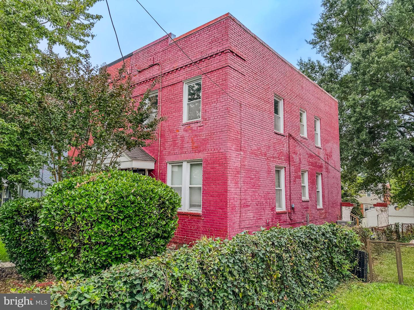 5345 AMES ST NE, WASHINGTON, District Of Columbia 20019, 2 Bedrooms Bedrooms, 5 Rooms Rooms,2 BathroomsBathrooms,Residential,For sale,5345 AMES ST NE,DCDC2222986 MLS # DCDC2222986