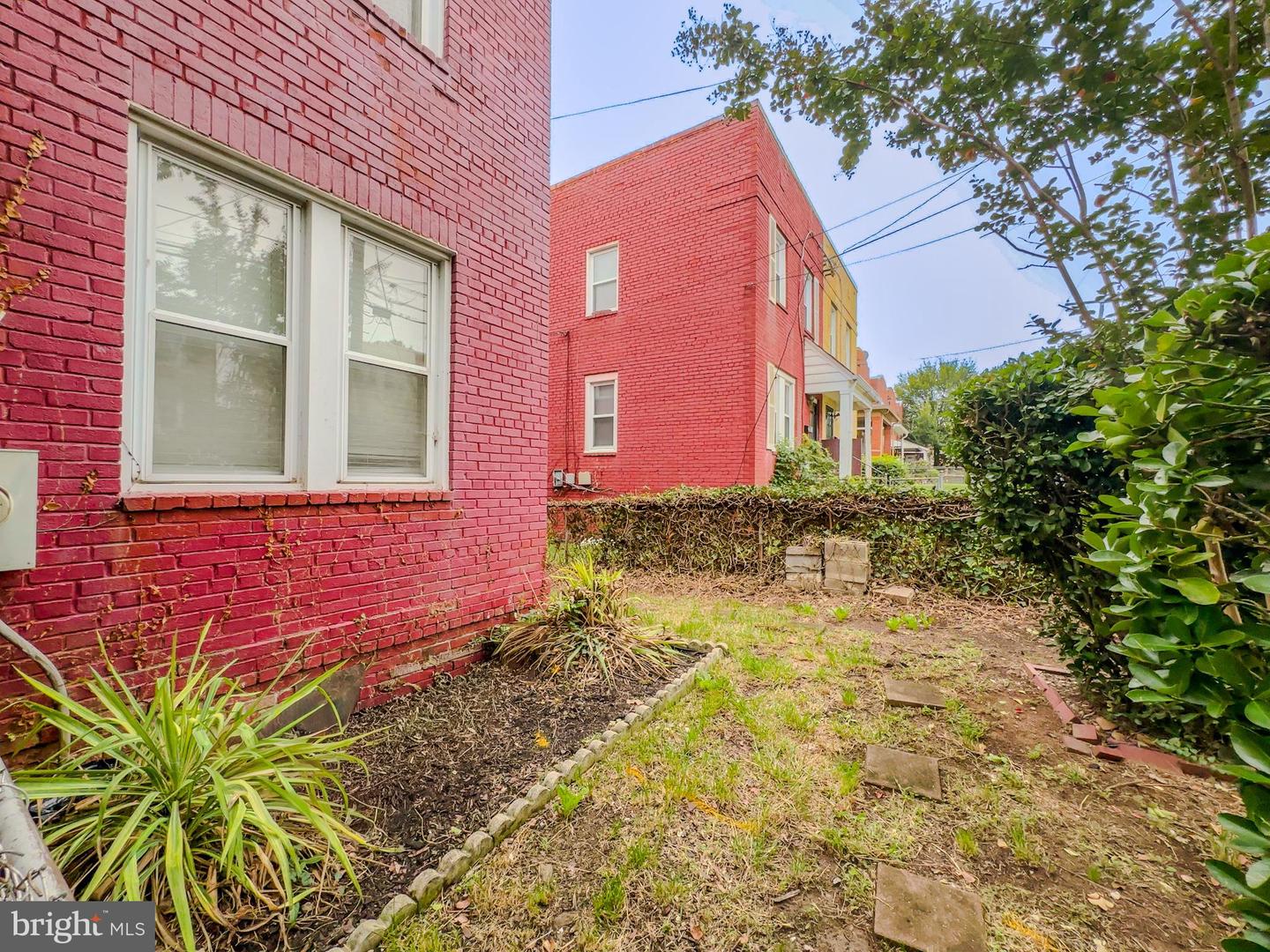 5345 AMES ST NE, WASHINGTON, District Of Columbia 20019, 2 Bedrooms Bedrooms, 5 Rooms Rooms,2 BathroomsBathrooms,Residential,For sale,5345 AMES ST NE,DCDC2222986 MLS # DCDC2222986