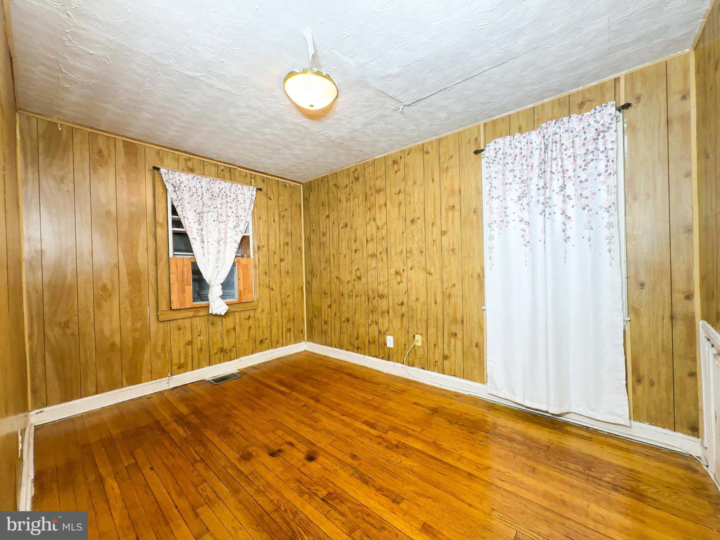 5345 AMES ST NE, WASHINGTON, District Of Columbia 20019, 2 Bedrooms Bedrooms, 5 Rooms Rooms,2 BathroomsBathrooms,Residential,For sale,5345 AMES ST NE,DCDC2222986 MLS # DCDC2222986