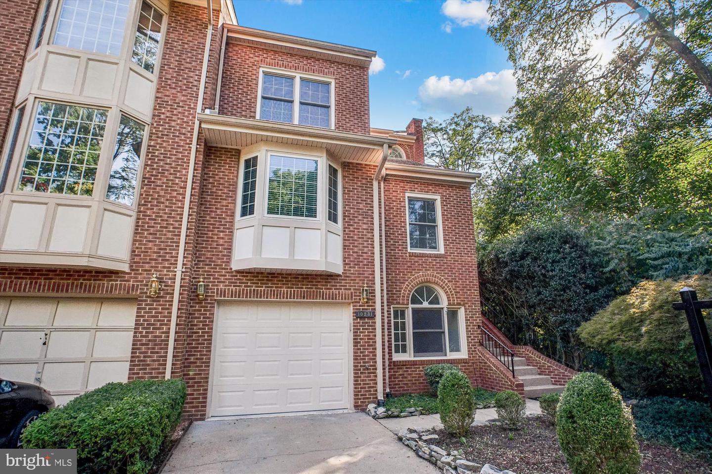 10231 ASPEN WILLOW DR, FAIRFAX, Virginia 22032, 4 Bedrooms Bedrooms, ,4 BathroomsBathrooms,Residential,For sale,10231 ASPEN WILLOW DR,VAFC2007058 MLS # VAFC2007058