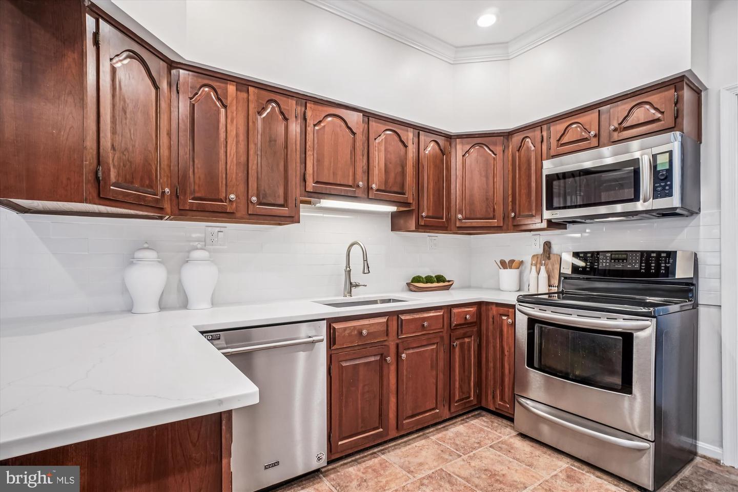10231 ASPEN WILLOW DR, FAIRFAX, Virginia 22032, 4 Bedrooms Bedrooms, ,4 BathroomsBathrooms,Residential,For sale,10231 ASPEN WILLOW DR,VAFC2007058 MLS # VAFC2007058
