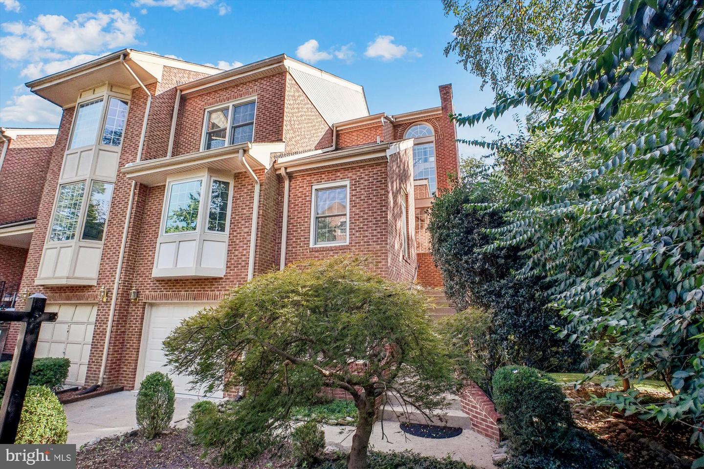 10231 ASPEN WILLOW DR, FAIRFAX, Virginia 22032, 4 Bedrooms Bedrooms, ,4 BathroomsBathrooms,Residential,For sale,10231 ASPEN WILLOW DR,VAFC2007058 MLS # VAFC2007058