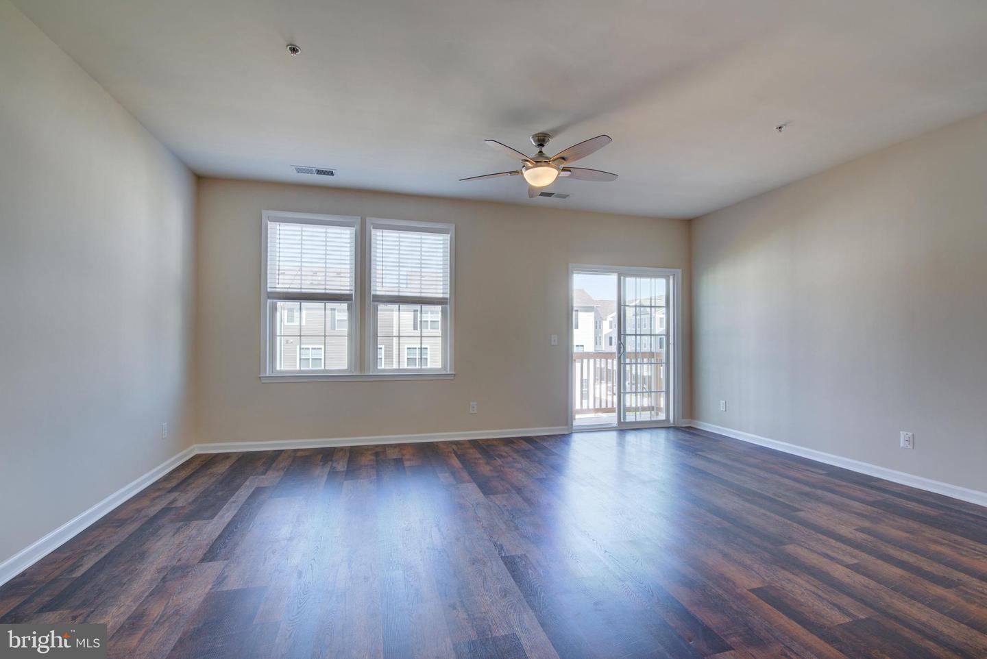 24628 BYRNE MEADOW SQ #300, ALDIE, Virginia 20105, 3 Bedrooms Bedrooms, ,2 BathroomsBathrooms,Residential,For sale,24628 BYRNE MEADOW SQ #300,VALO2107140 MLS # VALO2107140