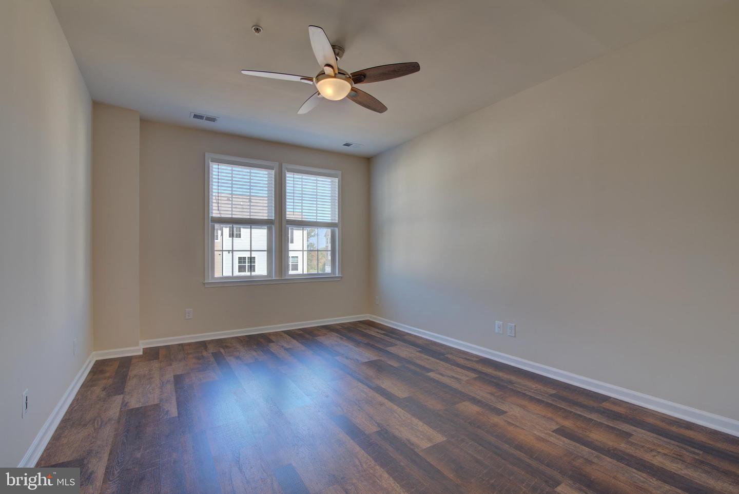 24628 BYRNE MEADOW SQ #300, ALDIE, Virginia 20105, 3 Bedrooms Bedrooms, ,2 BathroomsBathrooms,Residential,For sale,24628 BYRNE MEADOW SQ #300,VALO2107140 MLS # VALO2107140