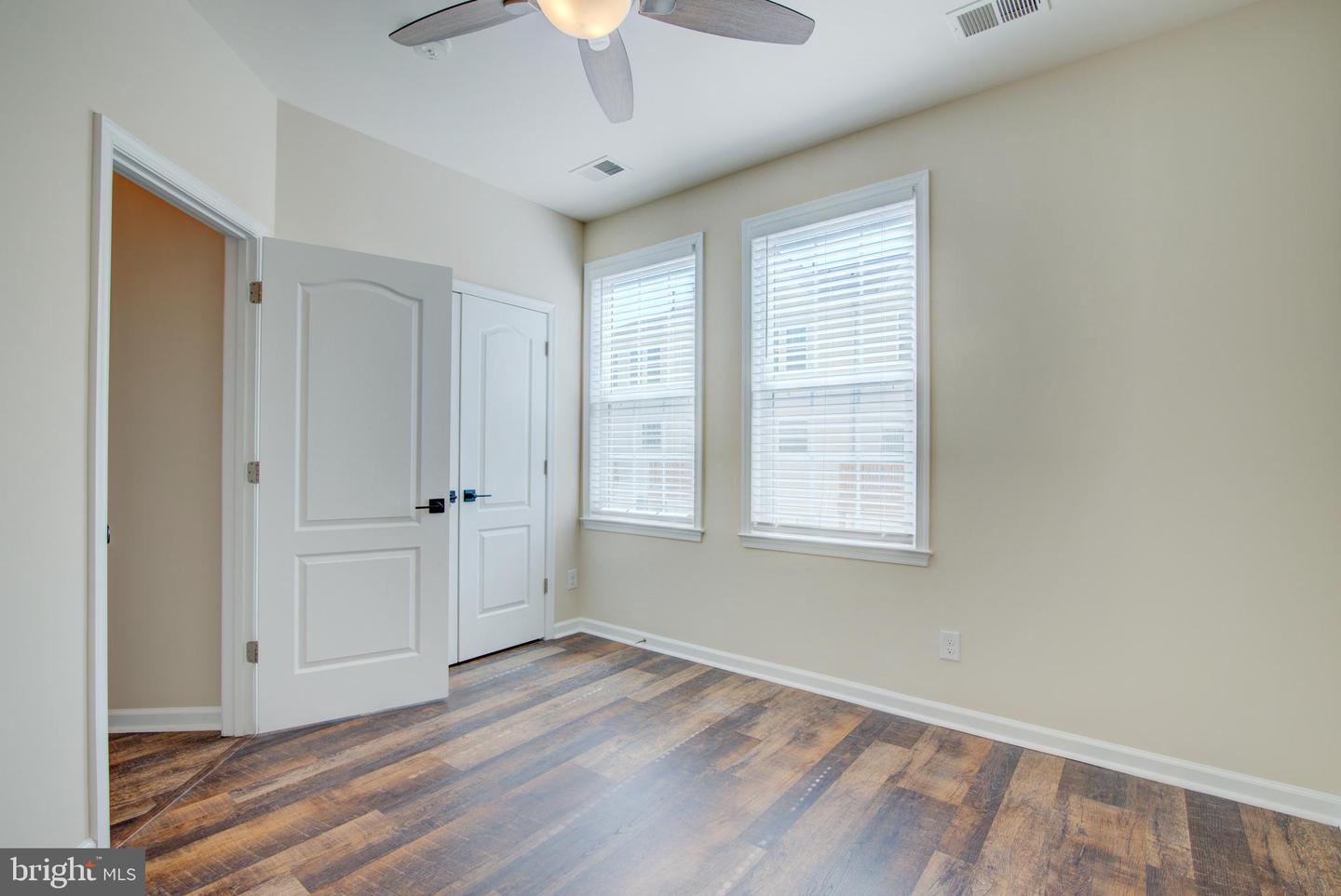 24628 BYRNE MEADOW SQ #300, ALDIE, Virginia 20105, 3 Bedrooms Bedrooms, ,2 BathroomsBathrooms,Residential,For sale,24628 BYRNE MEADOW SQ #300,VALO2107140 MLS # VALO2107140
