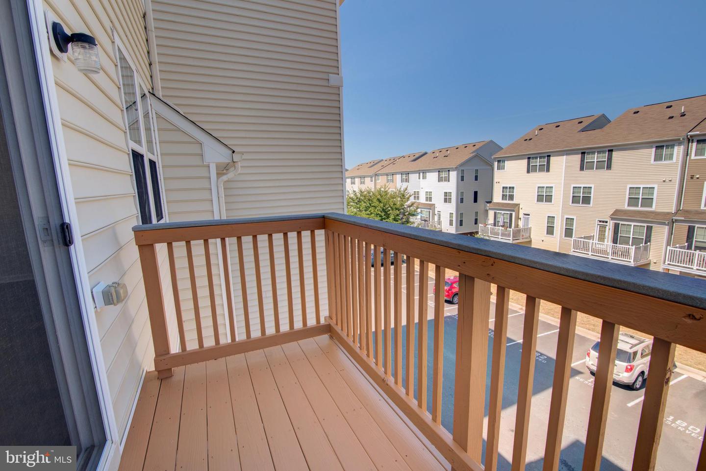 24628 BYRNE MEADOW SQ #300, ALDIE, Virginia 20105, 3 Bedrooms Bedrooms, ,2 BathroomsBathrooms,Residential,For sale,24628 BYRNE MEADOW SQ #300,VALO2107140 MLS # VALO2107140