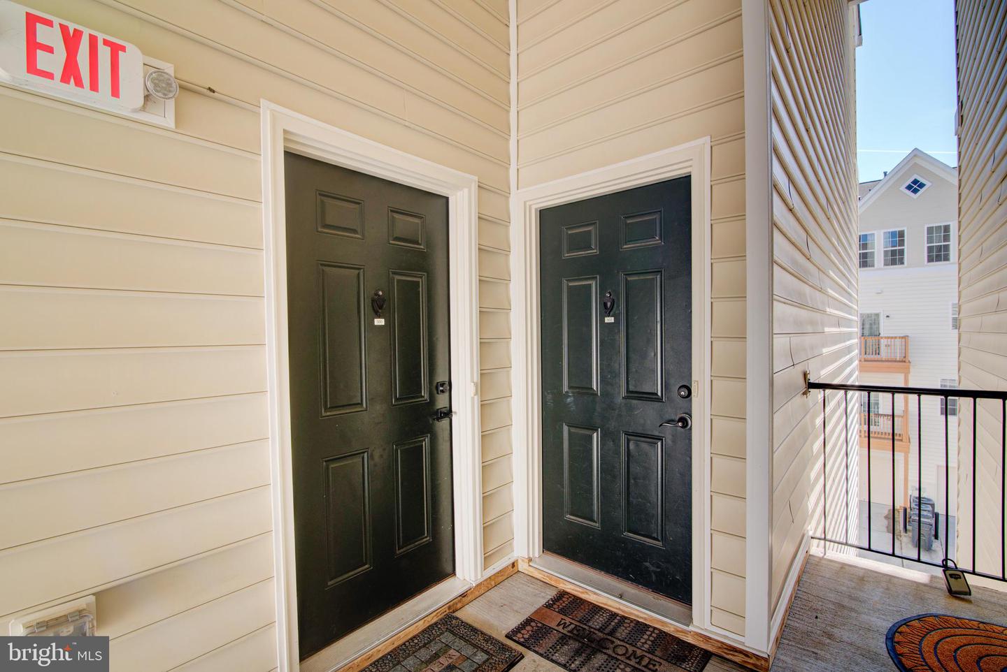 24628 BYRNE MEADOW SQ #300, ALDIE, Virginia 20105, 3 Bedrooms Bedrooms, ,2 BathroomsBathrooms,Residential,For sale,24628 BYRNE MEADOW SQ #300,VALO2107140 MLS # VALO2107140
