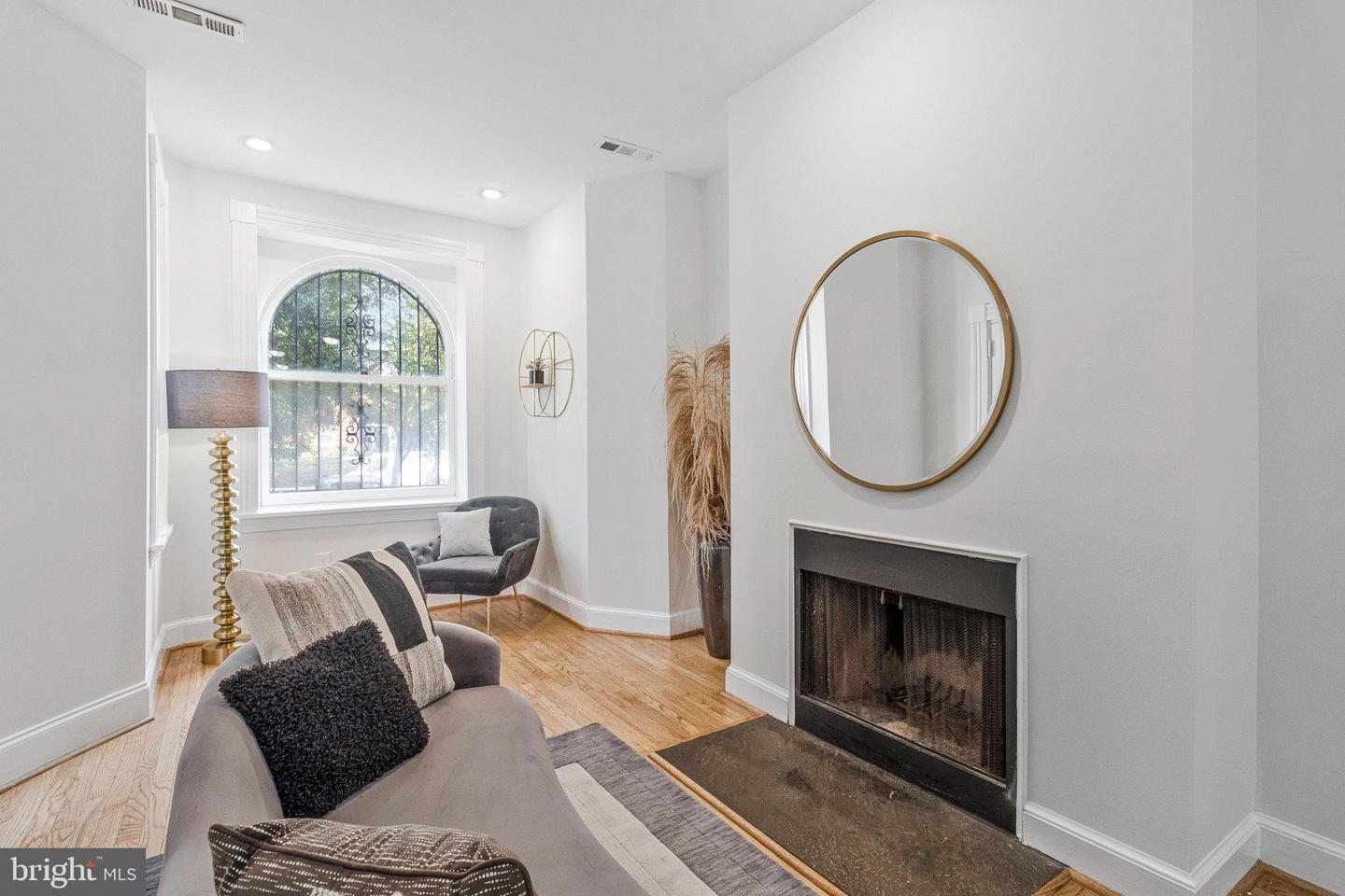 1443 EAST CAPITOL ST SE #1, WASHINGTON, District Of Columbia 20003, 1 Bedroom Bedrooms, ,1 BathroomBathrooms,Residential,For sale,1443 EAST CAPITOL ST SE #1,DCDC2223088 MLS # DCDC2223088