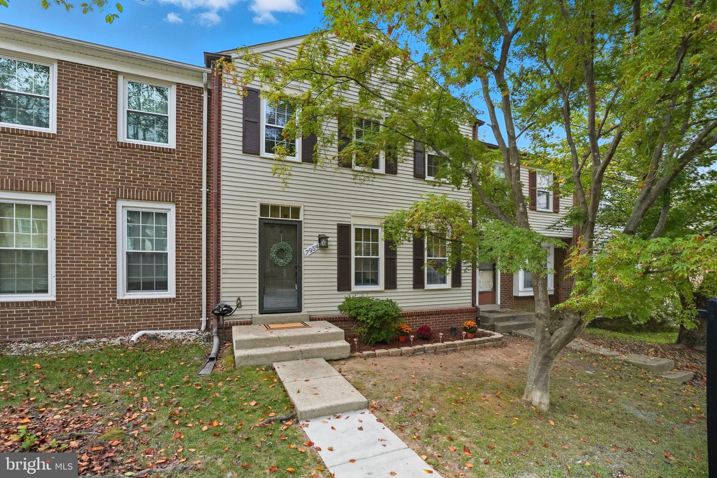 7954 FOREST PATH WAY, SPRINGFIELD, Virginia 22153, 3 Bedrooms Bedrooms, ,2 BathroomsBathrooms,Residential,For sale,7954 FOREST PATH WAY,VAFX2268088 MLS # VAFX2268088