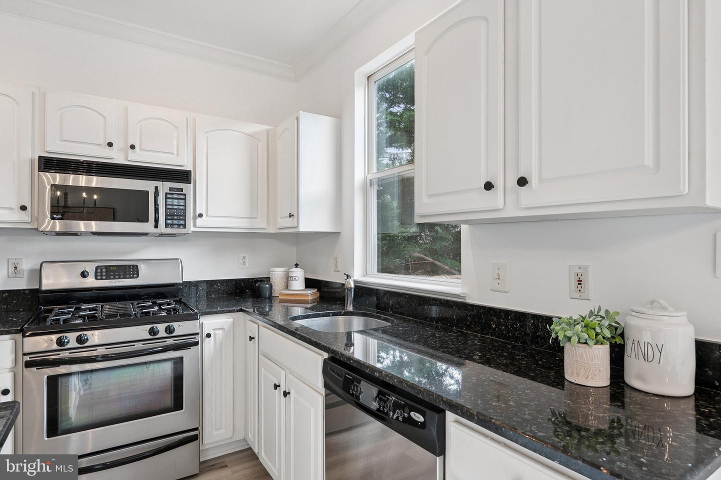 21791 FINDON CT, ASHBURN, Virginia 20147, 2 Bedrooms Bedrooms, ,2 BathroomsBathrooms,Residential,For sale,21791 FINDON CT,VALO2107160 MLS # VALO2107160
