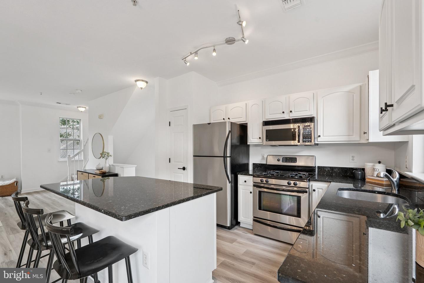 21791 FINDON CT, ASHBURN, Virginia 20147, 2 Bedrooms Bedrooms, ,2 BathroomsBathrooms,Residential,For sale,21791 FINDON CT,VALO2107160 MLS # VALO2107160