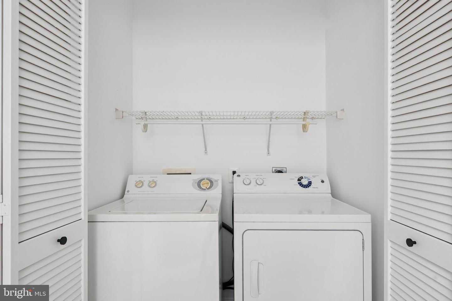 21791 FINDON CT, ASHBURN, Virginia 20147, 2 Bedrooms Bedrooms, ,2 BathroomsBathrooms,Residential,For sale,21791 FINDON CT,VALO2107160 MLS # VALO2107160