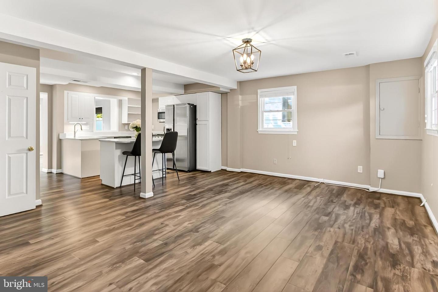 421 LINCOLN AVE, FALLS CHURCH, Virginia 22046, 4 Bedrooms Bedrooms, ,3 BathroomsBathrooms,Residential,For sale,421 LINCOLN AVE,VAFA2003278 MLS # VAFA2003278