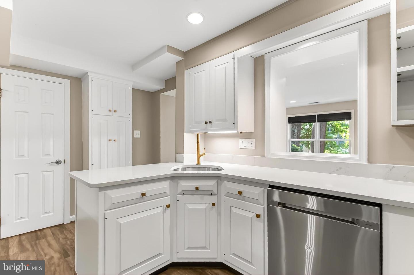 421 LINCOLN AVE, FALLS CHURCH, Virginia 22046, 4 Bedrooms Bedrooms, ,3 BathroomsBathrooms,Residential,For sale,421 LINCOLN AVE,VAFA2003278 MLS # VAFA2003278