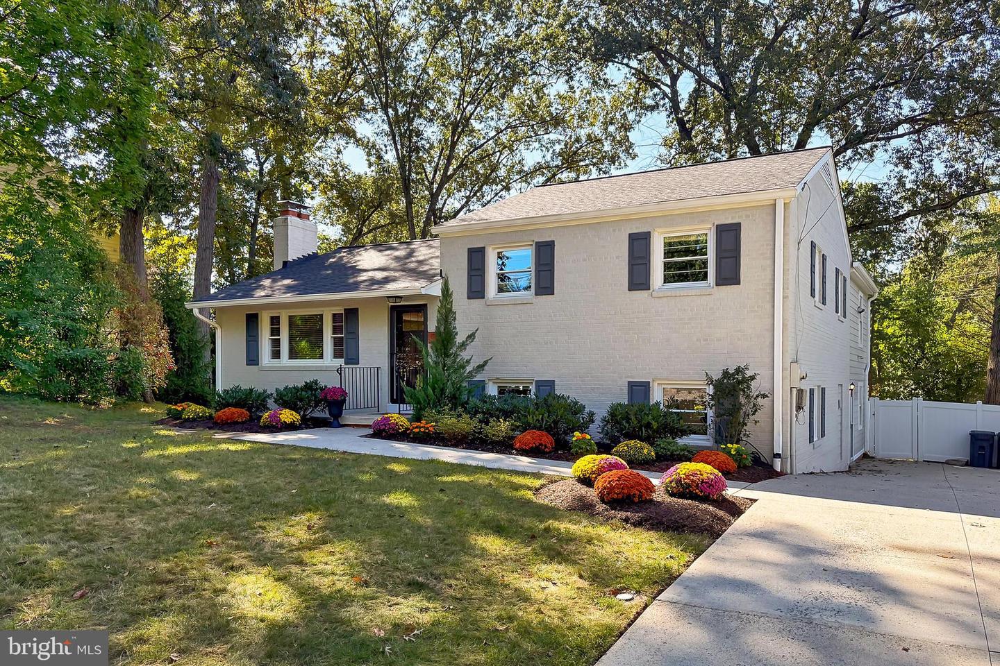 421 LINCOLN AVE, FALLS CHURCH, Virginia 22046, 4 Bedrooms Bedrooms, ,3 BathroomsBathrooms,Residential,For sale,421 LINCOLN AVE,VAFA2003278 MLS # VAFA2003278