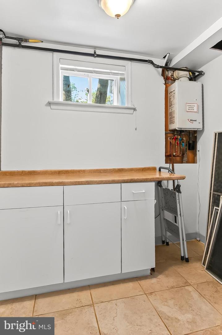 421 LINCOLN AVE, FALLS CHURCH, Virginia 22046, 4 Bedrooms Bedrooms, ,3 BathroomsBathrooms,Residential,For sale,421 LINCOLN AVE,VAFA2003278 MLS # VAFA2003278