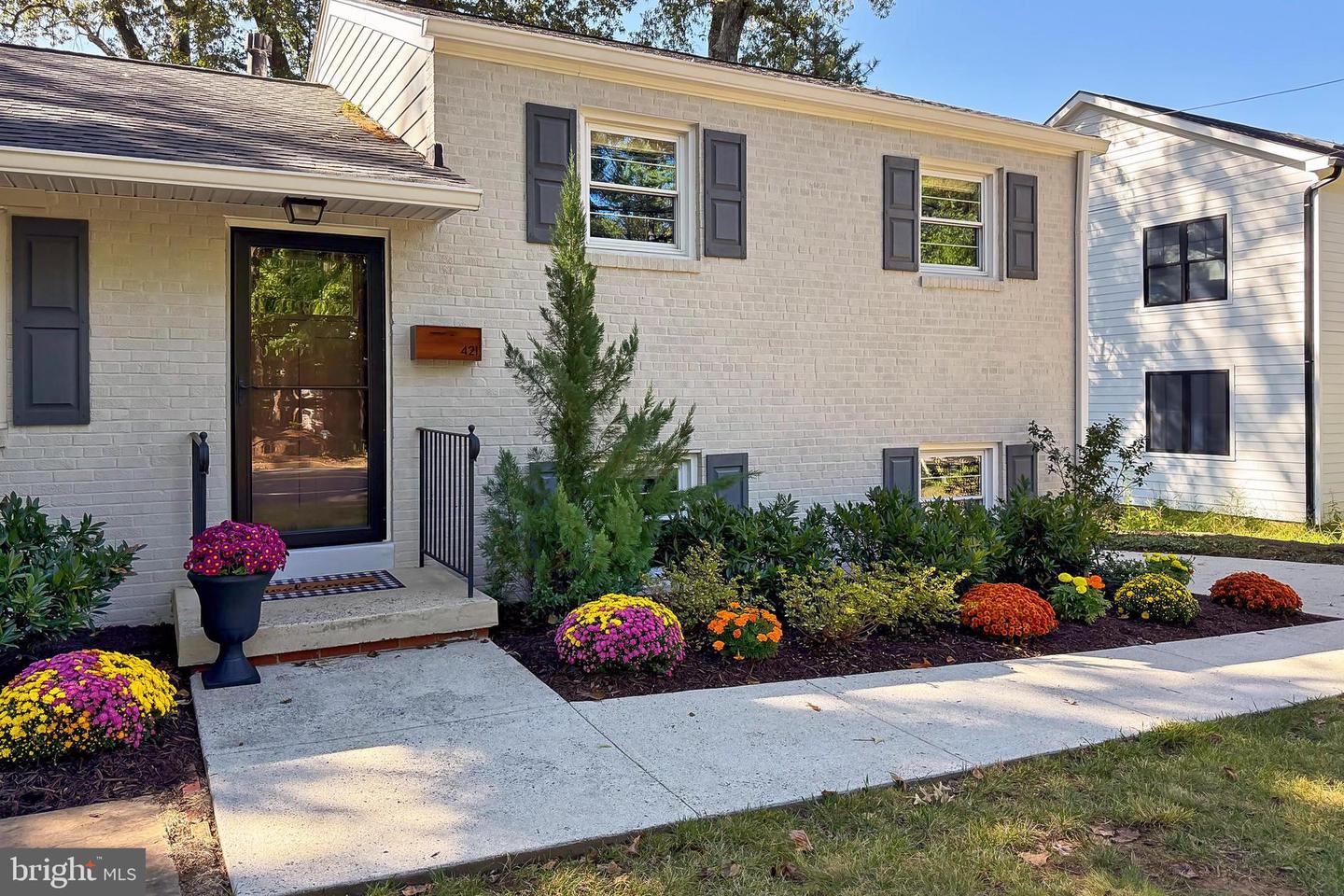 421 LINCOLN AVE, FALLS CHURCH, Virginia 22046, 4 Bedrooms Bedrooms, ,3 BathroomsBathrooms,Residential,For sale,421 LINCOLN AVE,VAFA2003278 MLS # VAFA2003278