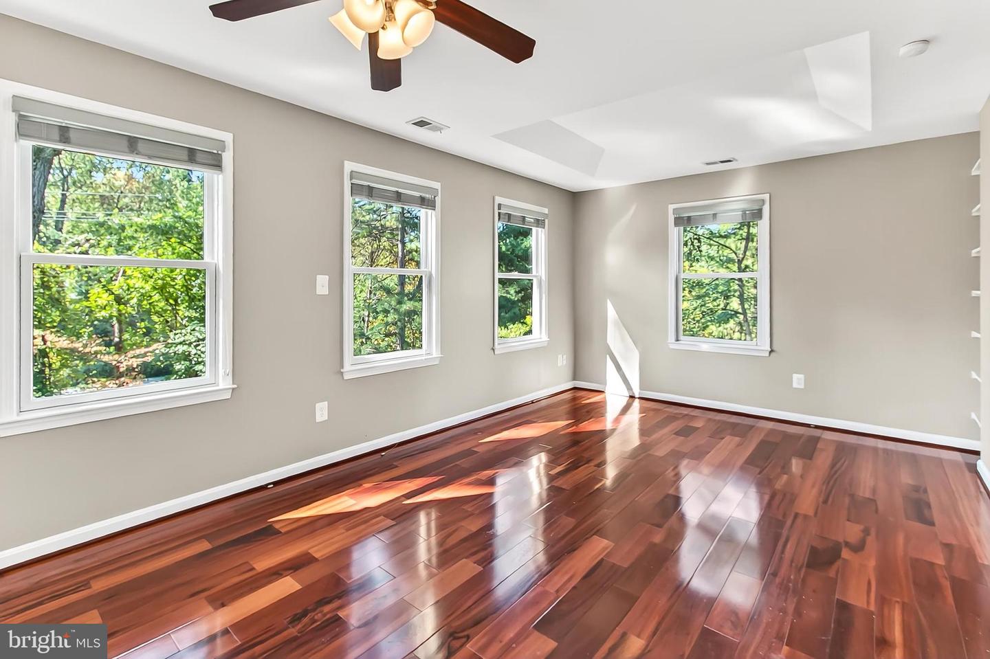 421 LINCOLN AVE, FALLS CHURCH, Virginia 22046, 4 Bedrooms Bedrooms, ,3 BathroomsBathrooms,Residential,For sale,421 LINCOLN AVE,VAFA2003278 MLS # VAFA2003278