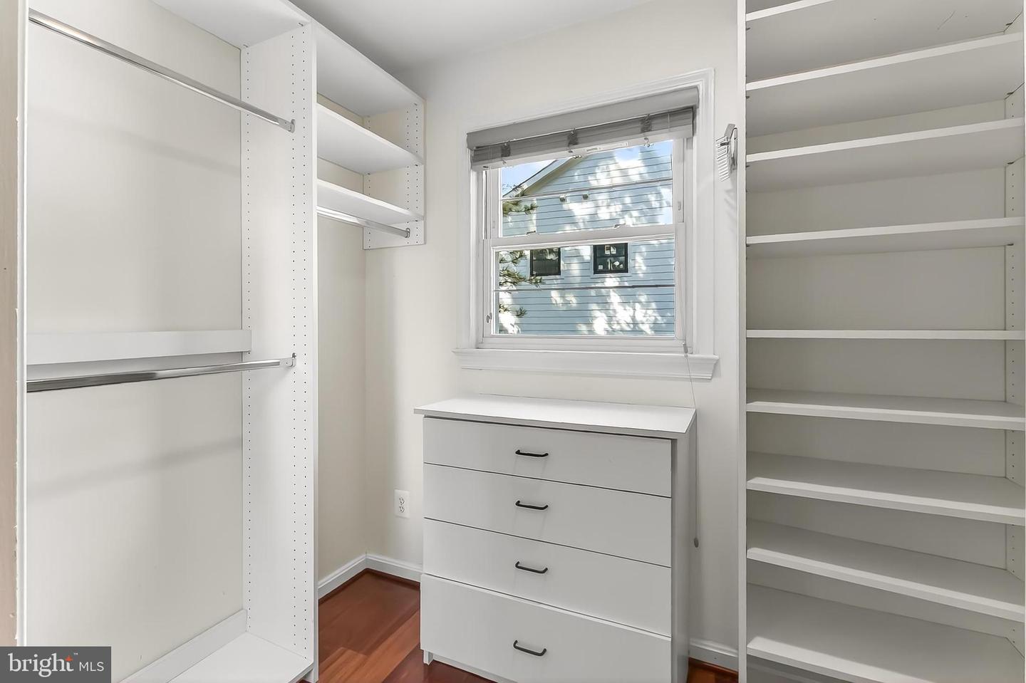 421 LINCOLN AVE, FALLS CHURCH, Virginia 22046, 4 Bedrooms Bedrooms, ,3 BathroomsBathrooms,Residential,For sale,421 LINCOLN AVE,VAFA2003278 MLS # VAFA2003278