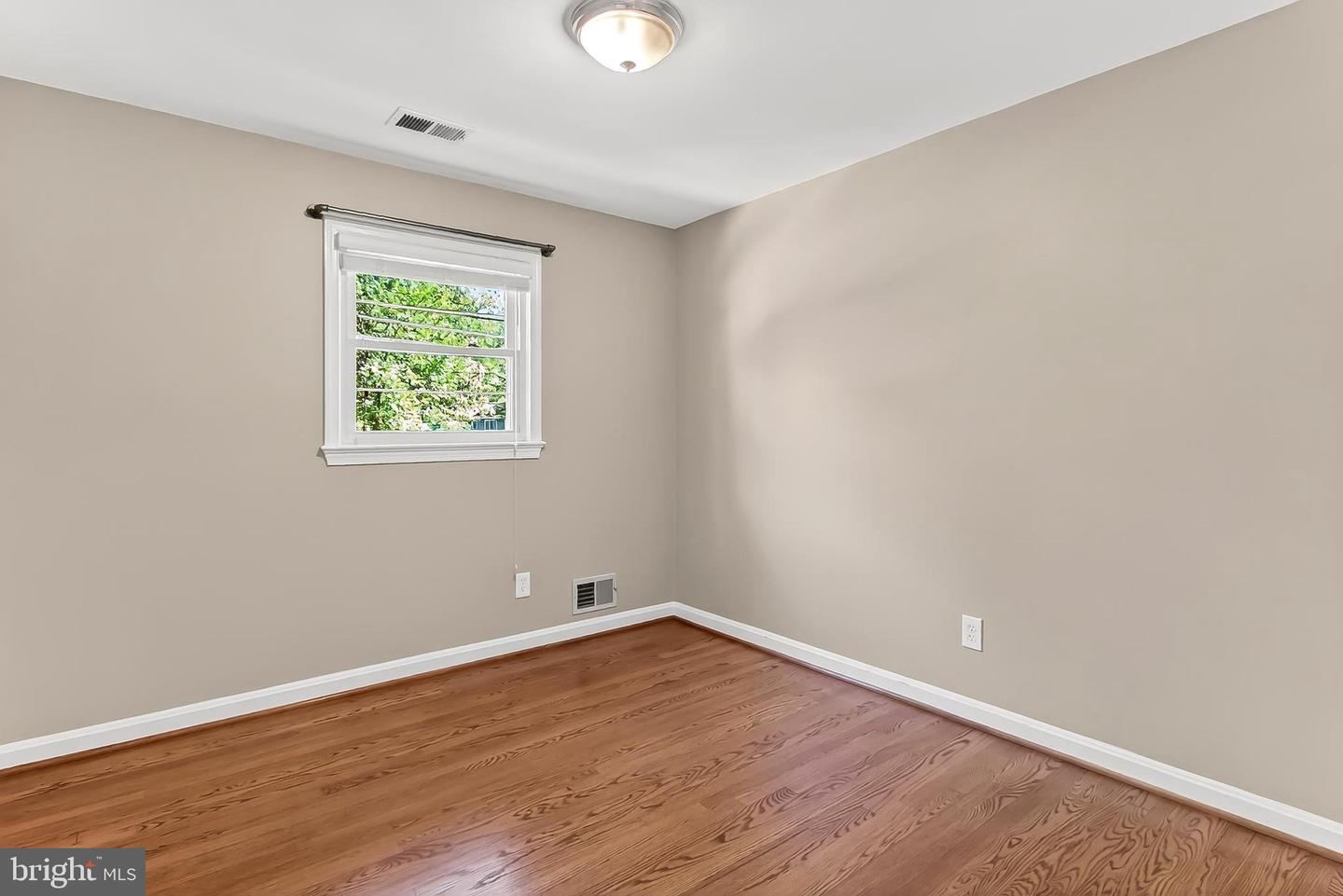 421 LINCOLN AVE, FALLS CHURCH, Virginia 22046, 4 Bedrooms Bedrooms, ,3 BathroomsBathrooms,Residential,For sale,421 LINCOLN AVE,VAFA2003278 MLS # VAFA2003278