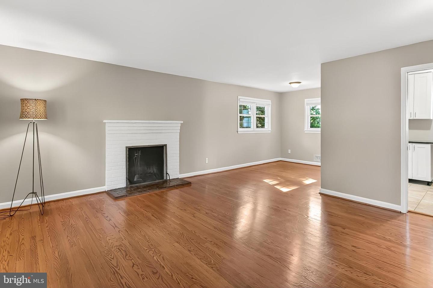 421 LINCOLN AVE, FALLS CHURCH, Virginia 22046, 4 Bedrooms Bedrooms, ,3 BathroomsBathrooms,Residential,For sale,421 LINCOLN AVE,VAFA2003278 MLS # VAFA2003278