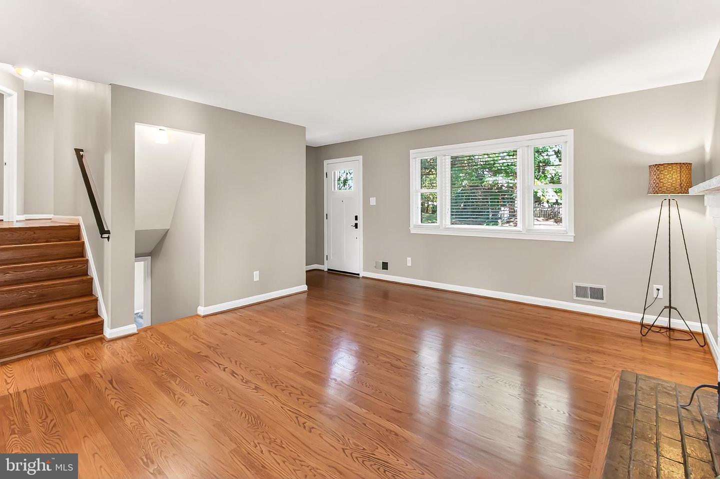 421 LINCOLN AVE, FALLS CHURCH, Virginia 22046, 4 Bedrooms Bedrooms, ,3 BathroomsBathrooms,Residential,For sale,421 LINCOLN AVE,VAFA2003278 MLS # VAFA2003278