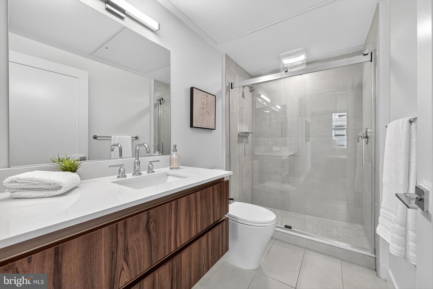 37 L ST SE #701, WASHINGTON, District Of Columbia 20003, 2 Bedrooms Bedrooms, ,2 BathroomsBathrooms,Residential,For sale,37 L ST SE #701,DCDC2223138 MLS # DCDC2223138