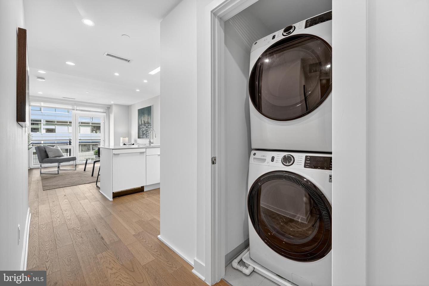 37 L ST SE #701, WASHINGTON, District Of Columbia 20003, 2 Bedrooms Bedrooms, ,2 BathroomsBathrooms,Residential,For sale,37 L ST SE #701,DCDC2223138 MLS # DCDC2223138