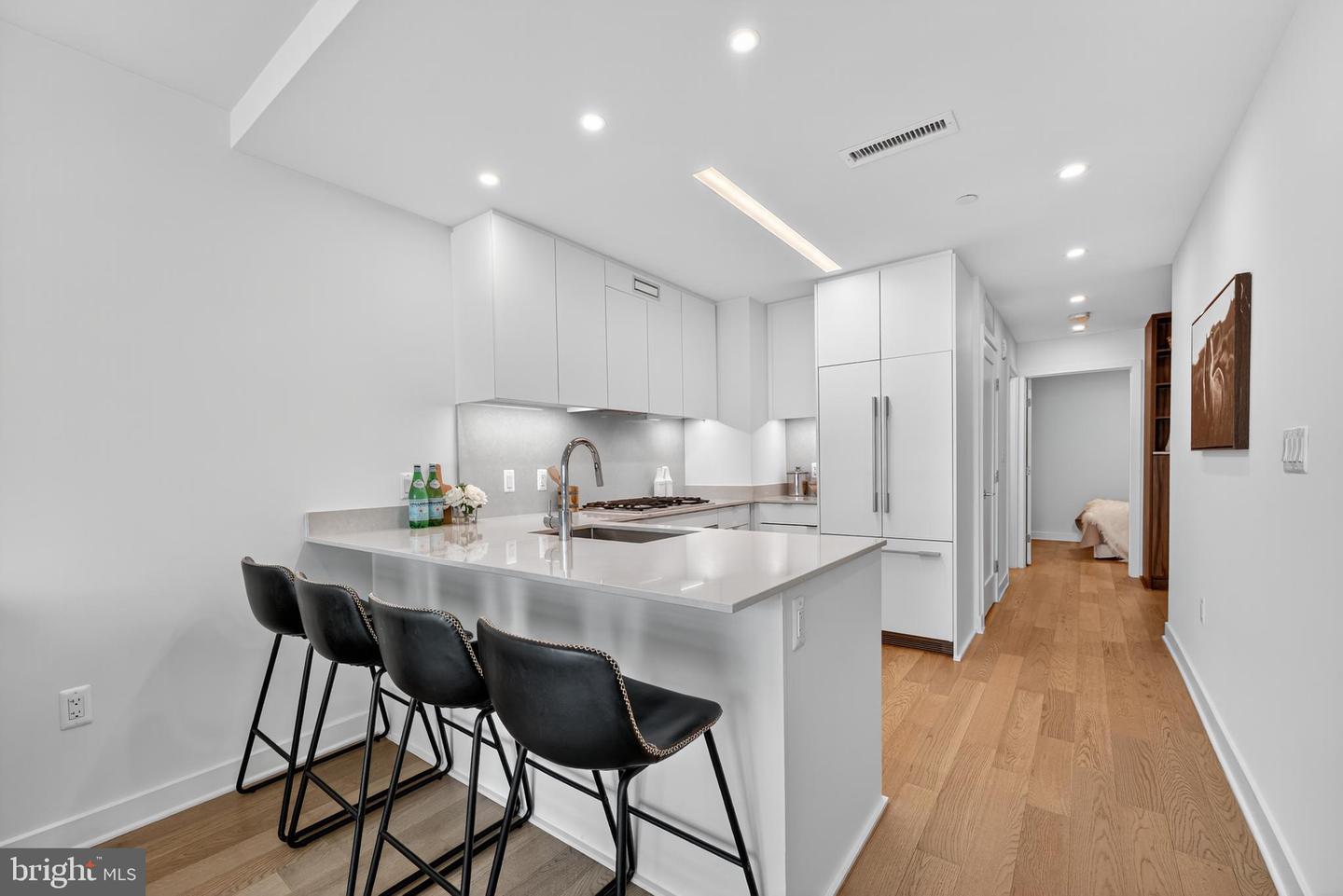 37 L ST SE #701, WASHINGTON, District Of Columbia 20003, 2 Bedrooms Bedrooms, ,2 BathroomsBathrooms,Residential,For sale,37 L ST SE #701,DCDC2223138 MLS # DCDC2223138