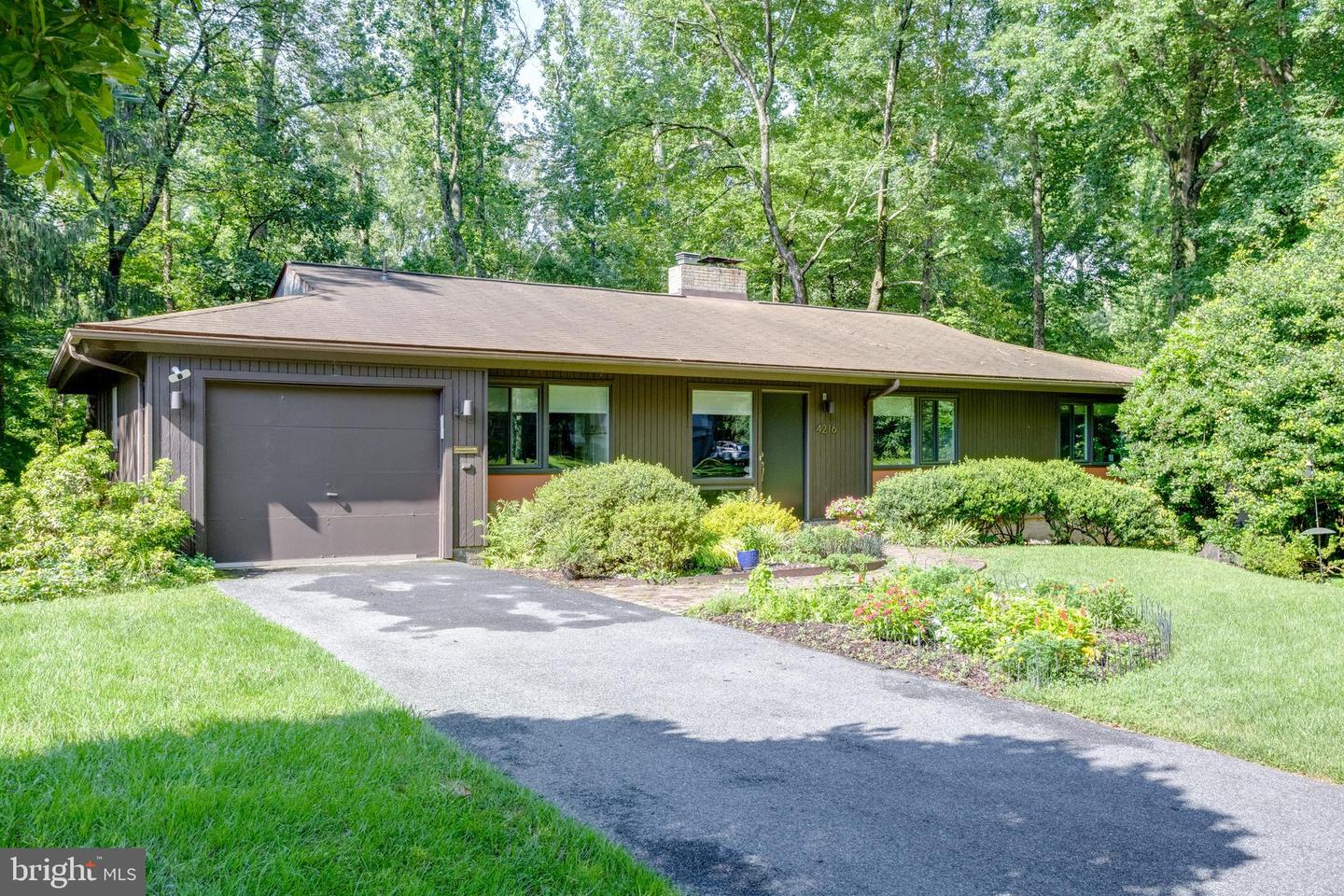 4216 ELIZABETH LN, ANNANDALE, Virginia 22003, 4 Bedrooms Bedrooms, ,3 BathroomsBathrooms,Residential,For sale,4216 ELIZABETH LN,VAFX2268044 MLS # VAFX2268044