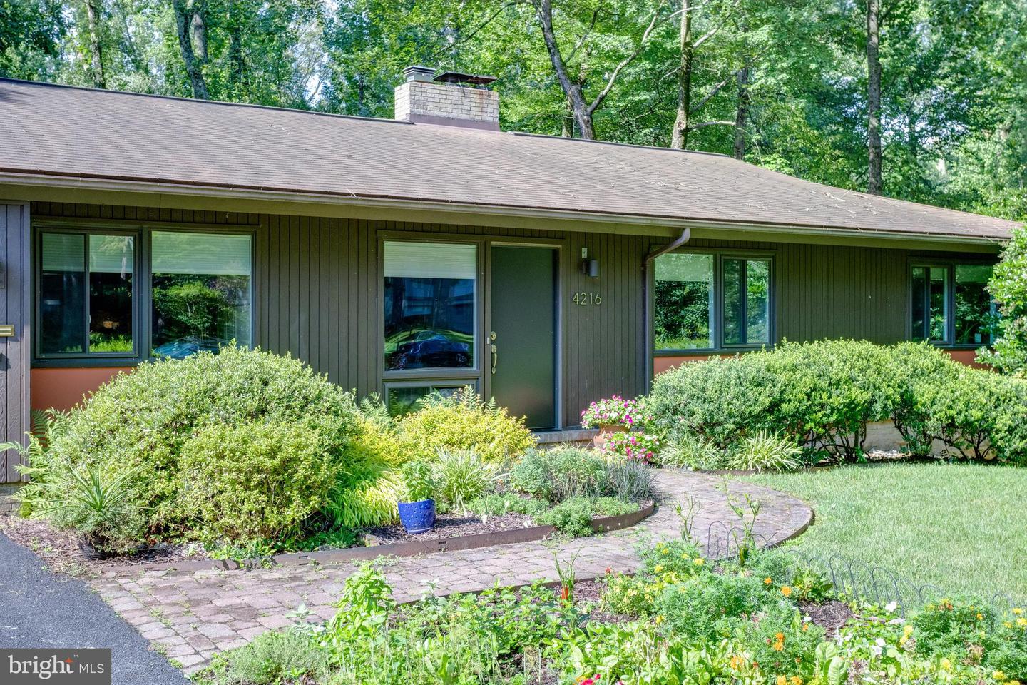 4216 ELIZABETH LN, ANNANDALE, Virginia 22003, 4 Bedrooms Bedrooms, ,3 BathroomsBathrooms,Residential,For sale,4216 ELIZABETH LN,VAFX2268044 MLS # VAFX2268044