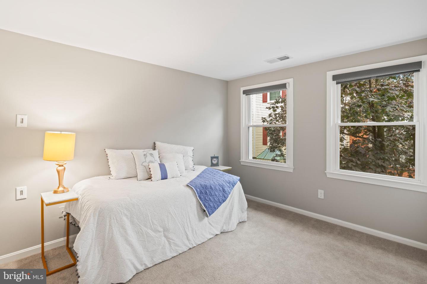 96 N BEDFORD ST #B, ARLINGTON, Virginia 22201, 2 Bedrooms Bedrooms, 6 Rooms Rooms,2 BathroomsBathrooms,Residential,For sale,96 N BEDFORD ST #B,VAAR2063900 MLS # VAAR2063900