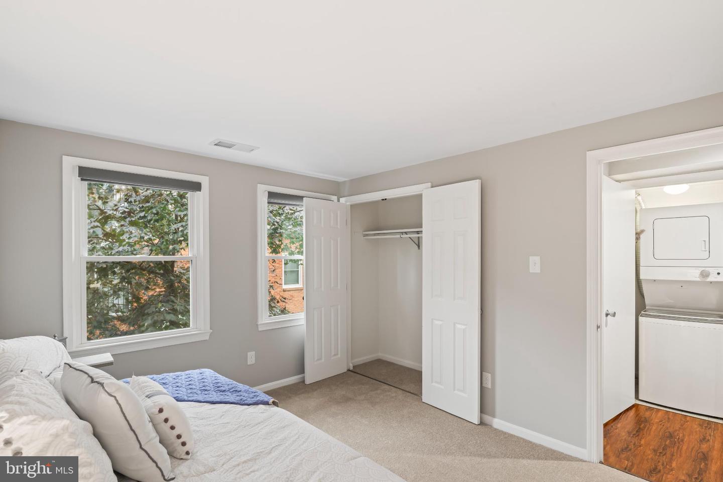 96 N BEDFORD ST #B, ARLINGTON, Virginia 22201, 2 Bedrooms Bedrooms, 6 Rooms Rooms,2 BathroomsBathrooms,Residential,For sale,96 N BEDFORD ST #B,VAAR2063900 MLS # VAAR2063900