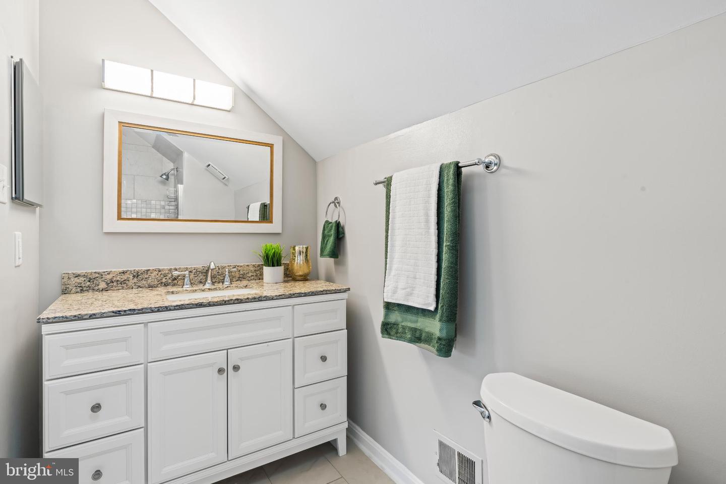96 N BEDFORD ST #B, ARLINGTON, Virginia 22201, 2 Bedrooms Bedrooms, 6 Rooms Rooms,2 BathroomsBathrooms,Residential,For sale,96 N BEDFORD ST #B,VAAR2063900 MLS # VAAR2063900