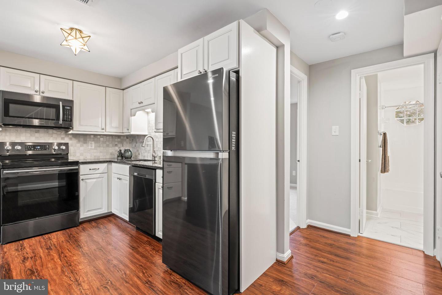 96 N BEDFORD ST #B, ARLINGTON, Virginia 22201, 2 Bedrooms Bedrooms, 6 Rooms Rooms,2 BathroomsBathrooms,Residential,For sale,96 N BEDFORD ST #B,VAAR2063900 MLS # VAAR2063900
